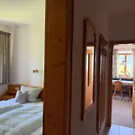 Gaestehaus Hausenbauer شقة *