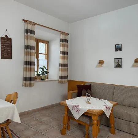 Gaestehaus Hausenbauer Apartment Reit im Winkl