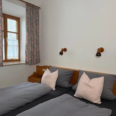 Gaestehaus Hausenbauer *