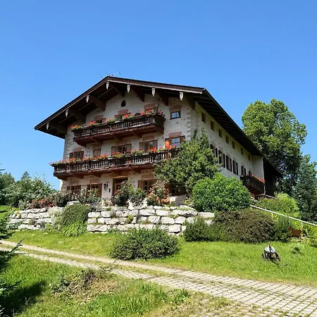 Gaestehaus Hausenbauer شقة ريت ام وينكل