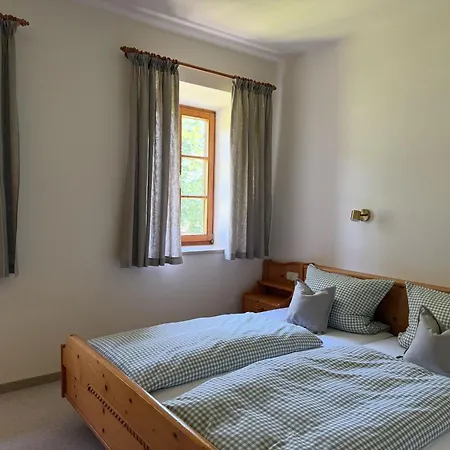 Gaestehaus Hausenbauer شقة